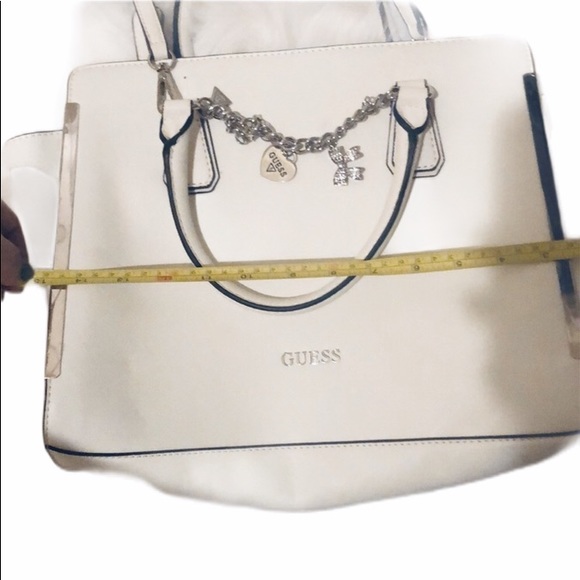 SOLD!!!!Guess White Purse Brand New Without Tags - Picture 3 of 4